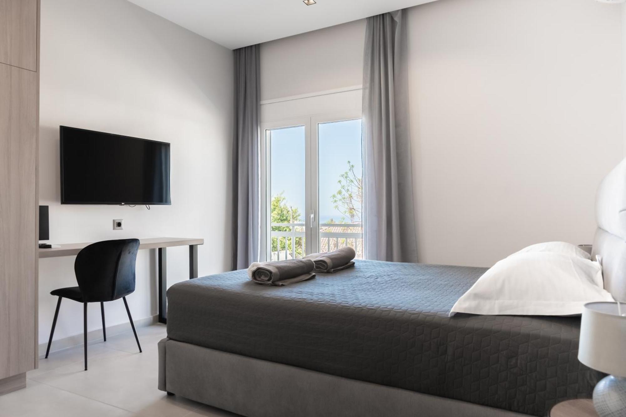 Yiannis Deluxe Hanya
